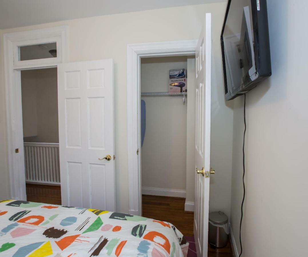 3-min Walk To Petworth Metro Station ;10 Mins To Convention Center: Private Cozy And Quiet Bedroom And Bathroom Séjour chez l'habitant *